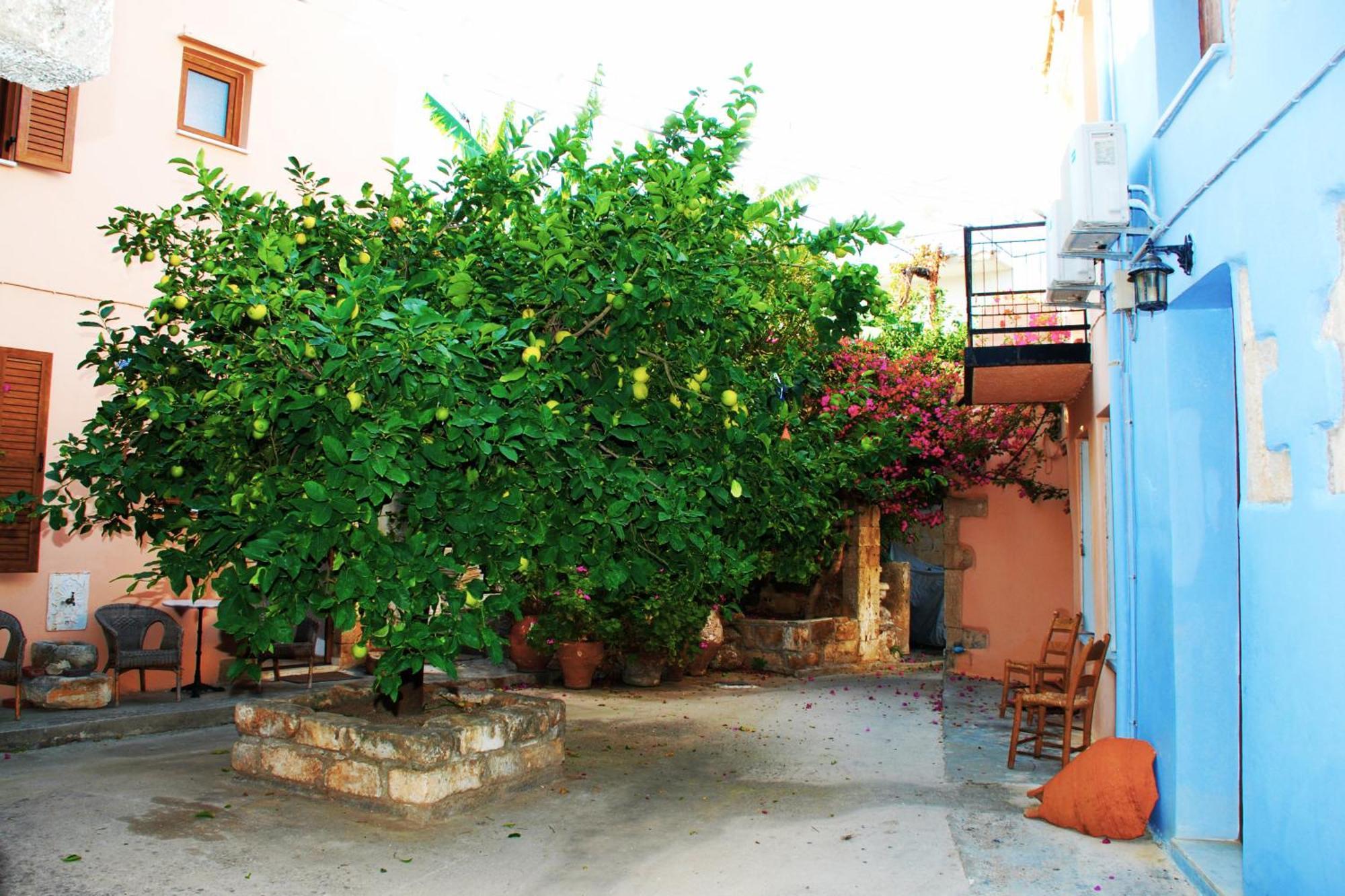 Kastelisuites Chania  Room photo